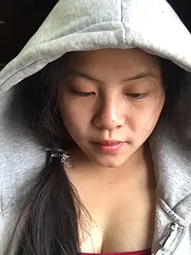 Snapshot of Tiiahpu chatting on 12-04-25, 12:42 Tiiahpu online show from 12-04-25, 12:42