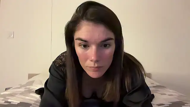 Snapshot of Caro663 chatting on 10-26-25, 08:48 Caro663 online show from 10-26-25, 08:48