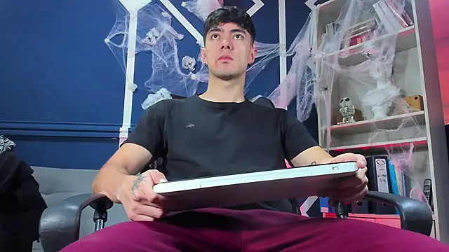 etham wolf  online show from 10-22-25, 01:11