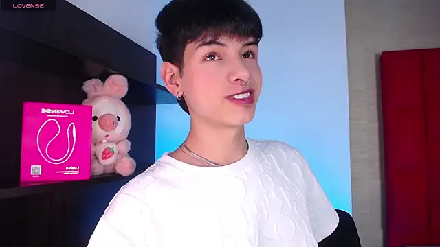 Ezra Storm online show from 12-22-25, 05:15