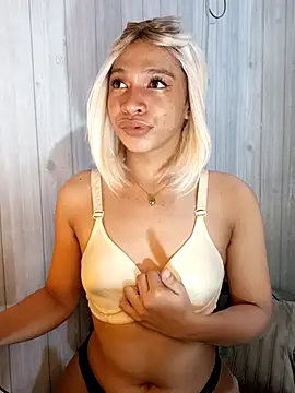 Snapshot of Lovely_Daugs chatting on 02-08-26, 10:57 Lovely Daugs online show from 02-08-26, 10:57