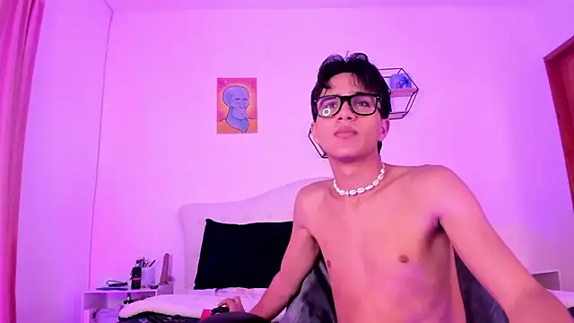 Snapshot of jin_luna chatting on 09-21-25, 12:12 jin luna online show from 09-21-25, 12:12