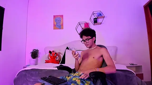 Snapshot of jin_luna chatting on 10-07-25, 11:51 jin luna online show from 10-07-25, 11:51