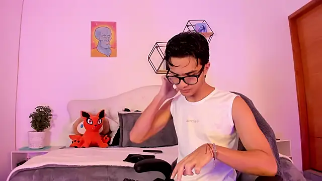 Snapshot of jin_luna chatting on 10-12-25, 11:42 jin luna online show from 10-12-25, 11:42