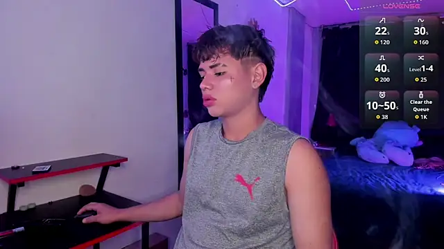 Snapshot of Jostin18 chatting on 09-12-25, 01:55 Jostin18 online show from 09-12-25, 01:55