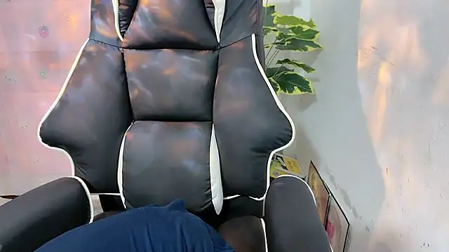 Bino119 online show from 02-19-26, 03:52