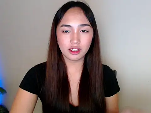 Snapshot of hannah_ley18 chatting on 12-16-25, 04:34 hannah ley18 online show from 12-16-25, 04:34