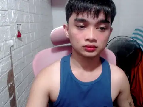 Snapshot of sexysam14 chatting on 04-28-26, 02:11 sexysam14 online show from 04-28-26, 02:11