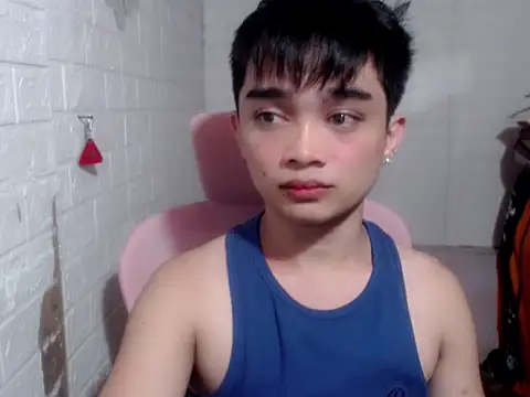 Snapshot of sexysam14 chatting on 05-05-26, 09:17 sexysam14 online show from 05-05-26, 09:17