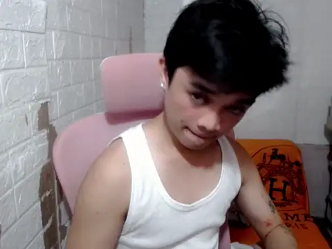 Snapshot of sexysam14 chatting on 06-17-26, 03:35 sexysam14 online show from 06-17-26, 03:35