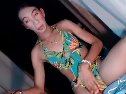 Snapshot of xyourdreamtrans chatting on 10-08-25, 05:05 xyourdreamtrans online show from 10-08-25, 05:05