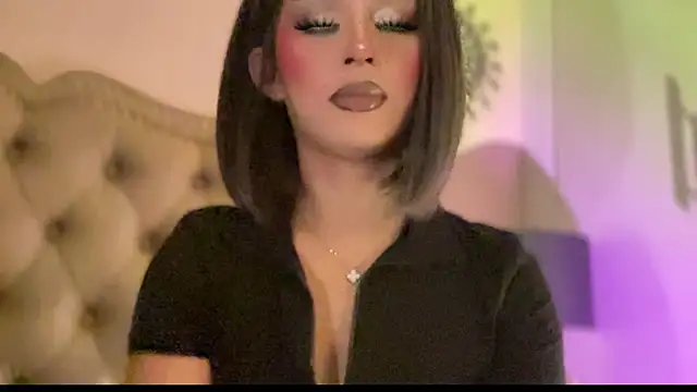 solana imani online show from 04-25-26, 01:41