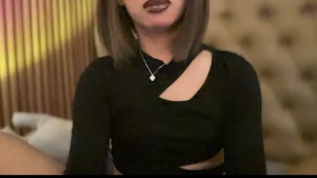 Snapshot of solana_imani chatting on 05-19-26, 02:56 solana imani online show from 05-19-26, 02:56