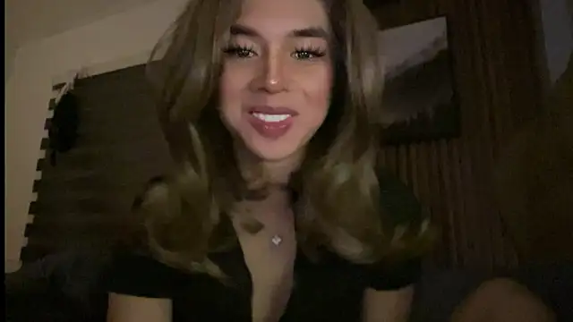Snapshot of solana_imani chatting on 06-10-26, 06:45 solana imani online show from 06-10-26, 06:45