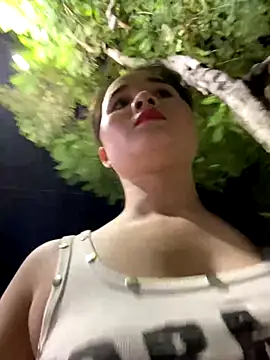 Snapshot of Okleotina chatting on 09-10-25, 02:17 Okleotina online show from 09-10-25, 02:17