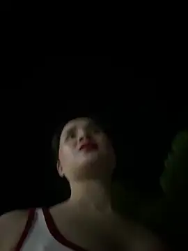 Snapshot of Okleotina chatting on 09-12-25, 02:39 Okleotina online show from 09-12-25, 02:39