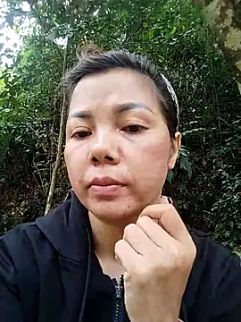 LuxiLuxi18x online show from 04-27-26, 07:17