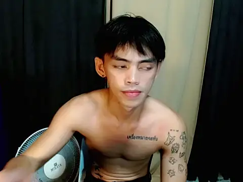 Snapshot of urhunky_boy chatting on 05-24-26, 09:47 urhunky boy online show from 05-24-26, 09:47