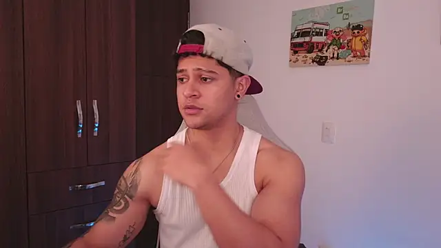 domsantiago  online show from 09-10-25, 04:12