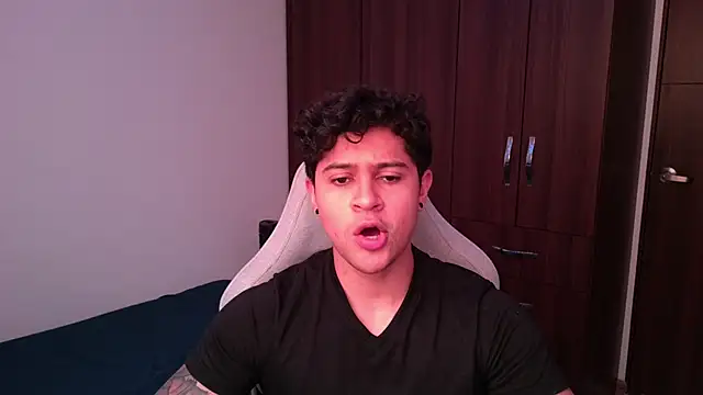 domsantiago  online show from 10-09-25, 07:56