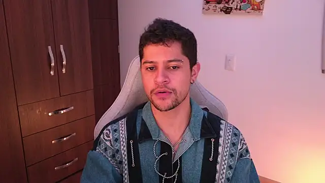 domsantiago  online show from 11-25-25, 03:06