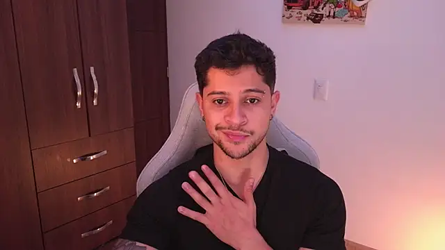 domsantiago  online show from 12-04-25, 01:59