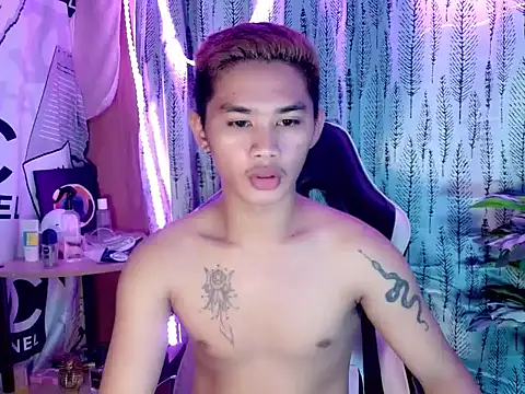 Snapshot of asianhardcock25 chatting on 10-25-25, 11:07 asianhardcock25 online show from 10-25-25, 11:07