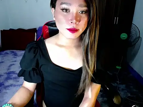 Urassiansweetcummer online show from 11-14-25, 01:48