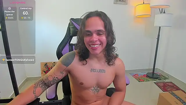 Maximiliano scoott   online show from 11-04-25, 07:46