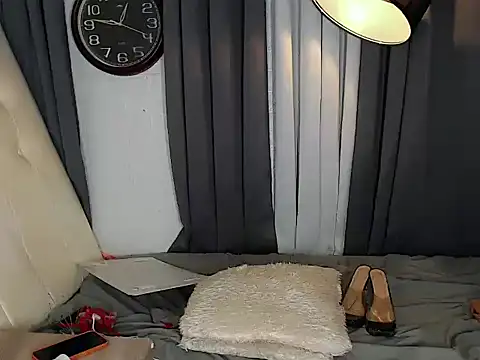 Foxxy Barbie online show from 04-25-26, 06:05