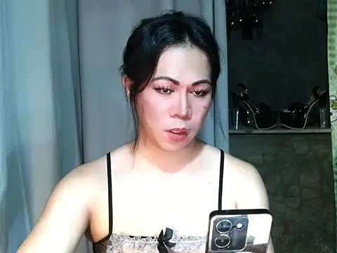 Snapshot of _Carmilla chatting on 03-15-26, 04:13 Carmilla online show from 03-15-26, 04:13