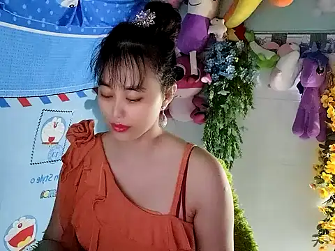 Snapshot of emgaixinhngoan chatting on 11-14-25, 11:57 emgaixinhngoan online show from 11-14-25, 11:57