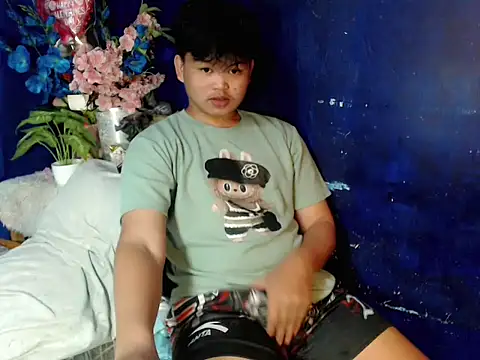 Reynelcock online show from 12-21-25, 04:47