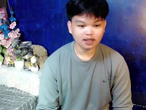 Reynelcock online show from 04-26-26, 06:05