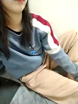 Kembong01 online show from 03-12-26, 01:50