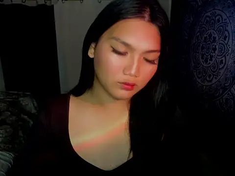 Lou heart online show from 12-20-25, 06:37