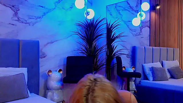 Izabellle02 online show from 03-19-26, 05:00