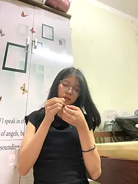 meomeo2k6 online show from 10-22-25, 06:57