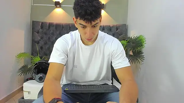 ALAN REDINGER online show from 09-18-25, 01:02