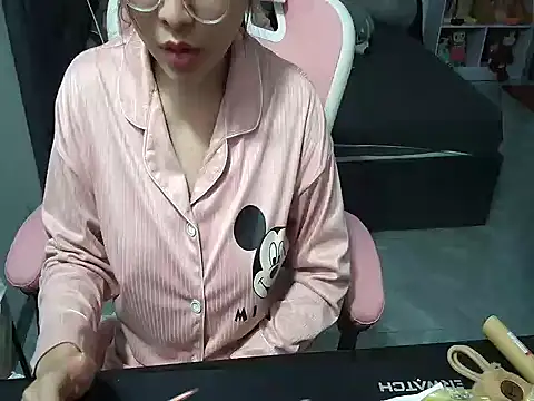 Ori-Yannie online show from 12-20-25, 07:26