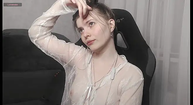 cute elfy  online show from 12-05-25, 02:47