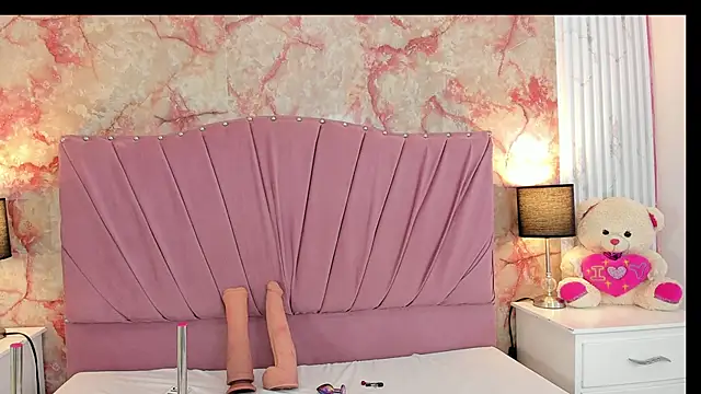 Wonderkloe  online show from 04-09-26, 02:55