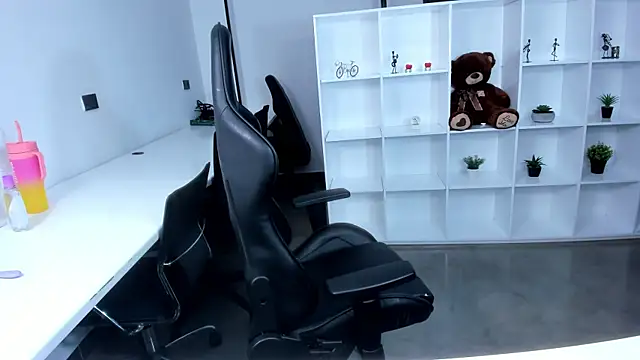 megan bigboobs  online show from 01-15-26, 10:53