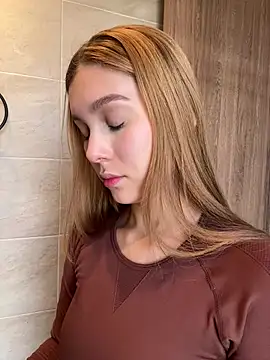 Snapshot of Nikii__ chatting on 01-19-26, 04:00 Nikii online show from 01-19-26, 04:00