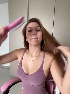 Snapshot of Nikii__ chatting on 02-07-26, 05:27 Nikii online show from 02-07-26, 05:27