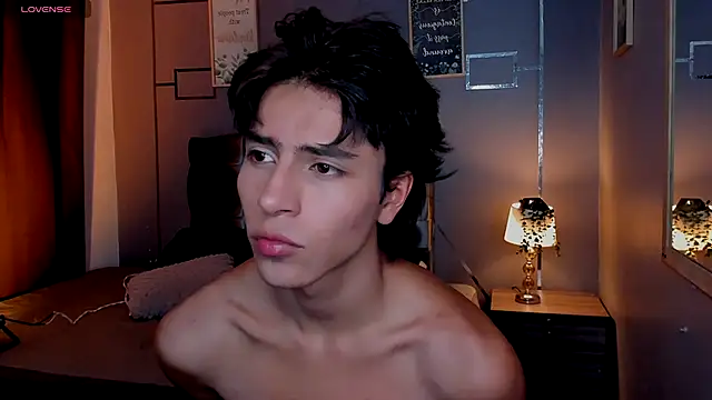 Christopher 77 online show from 11-25-25, 04:07