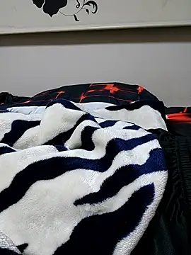 Koreanjjc online show from 11-21-25, 04:27