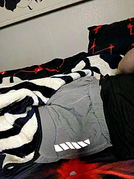 Koreanjjc online show from 11-28-25, 04:20