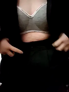 Snapshot of daisylouis chatting on 03-04-26, 08:20 daisylouis online show from 03-04-26, 08:20