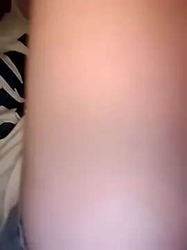 Snapshot of daisylouis chatting on 03-22-26, 02:59 daisylouis online show from 03-22-26, 02:59